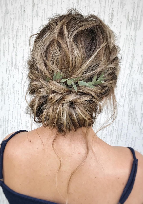 Messy wedding hairstyles for long hair from julia_alesionok