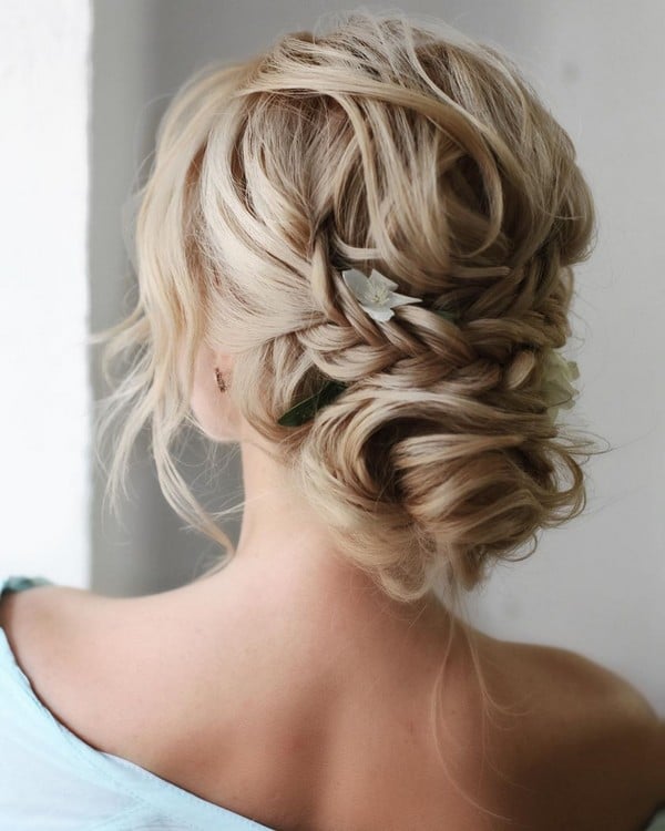 Messy wedding hairstyles for long hair from lenabogucharskaya