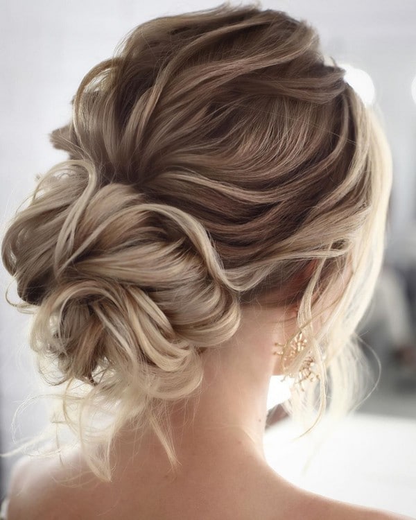 Messy wedding hairstyles for long hair from lenabogucharskaya