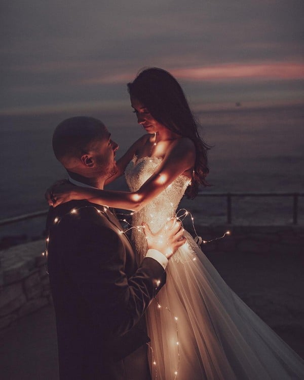 Romantic wedding photos with lights 1