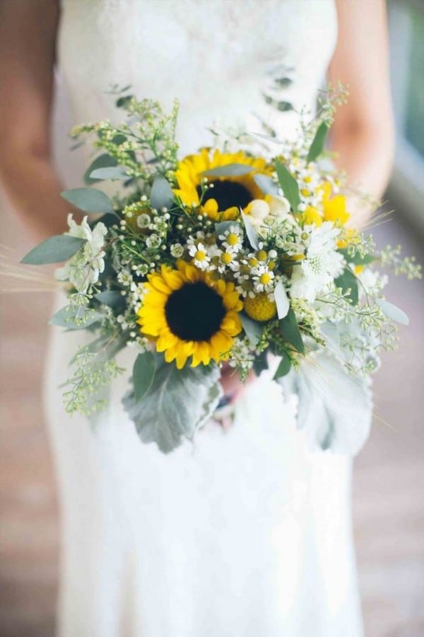 chic wedding bouquet ideas with sunflowers