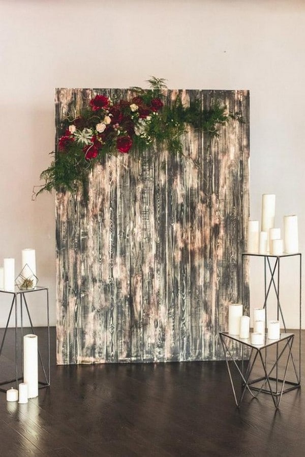 Christmas wedding wooden backdrop with red flowers and geometry candle stands julyeventru