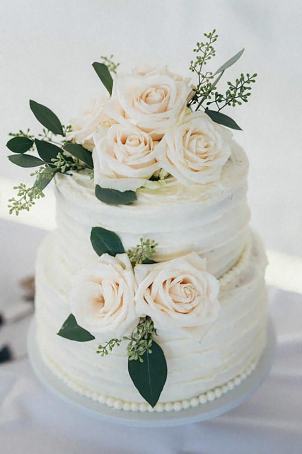 simple elegant white and green wedding cakes for spring summer