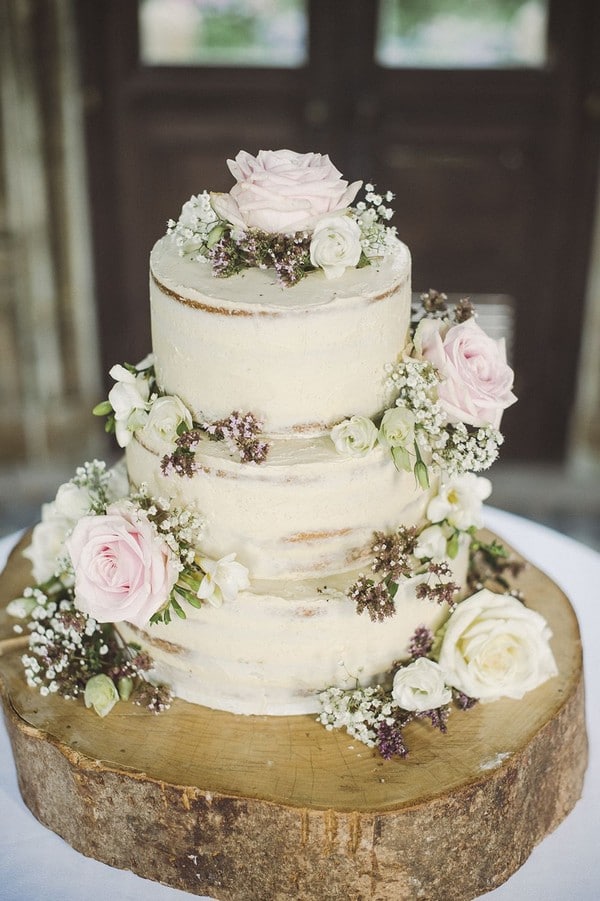 simple elegant white and green wedding cakes for spring summer