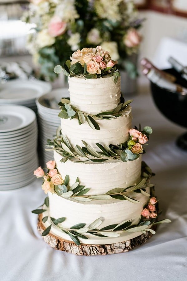 simple elegant white and green wedding cakes for spring summer