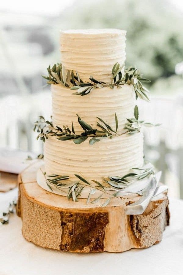 simple elegant white and green wedding cakes for spring summer