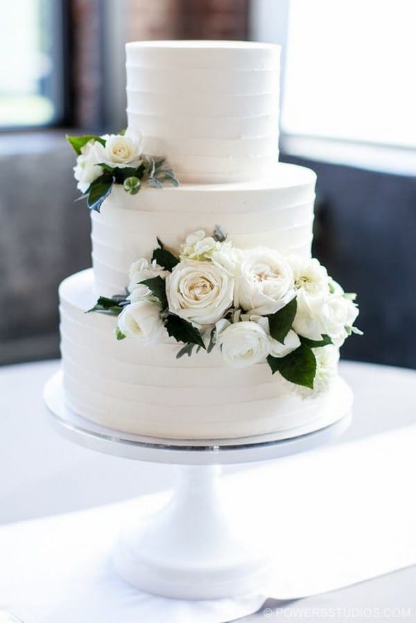 simple elegant white and green wedding cakes for spring summer