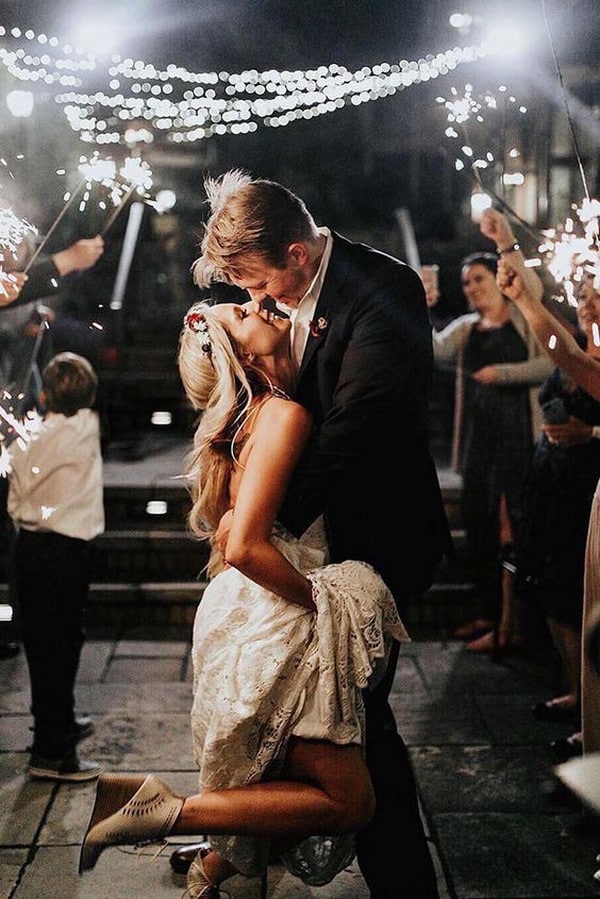 wedding photo ideas at night time