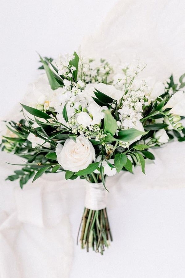 white and green simple wedding bouquet