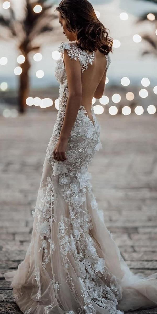 Backless open back lace wedding dresses #wedding #weddingdresses #weddingideas #bride