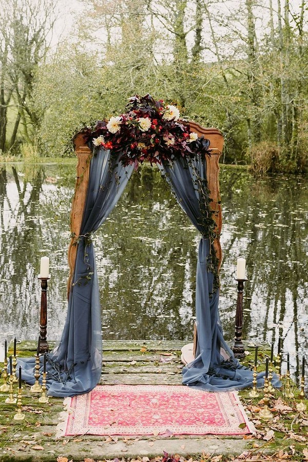 rustic outdoor fall wedding arches and backdrop #wedding #weddingideas #fallwedding #weddingarches