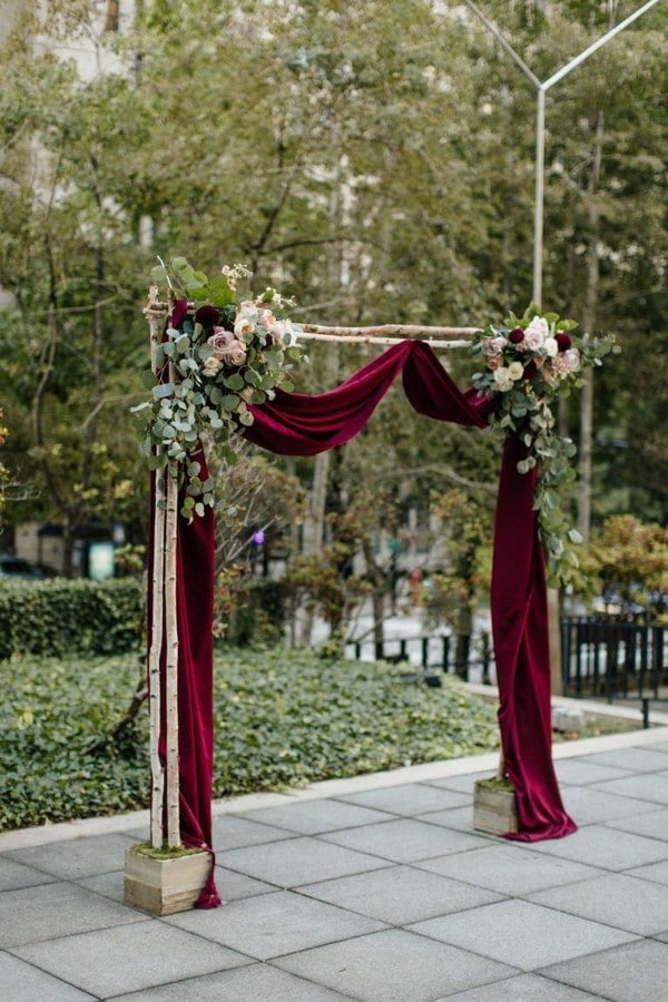 rustic outdoor fall wedding arches and backdrop #wedding #weddingideas #fallwedding #weddingarches