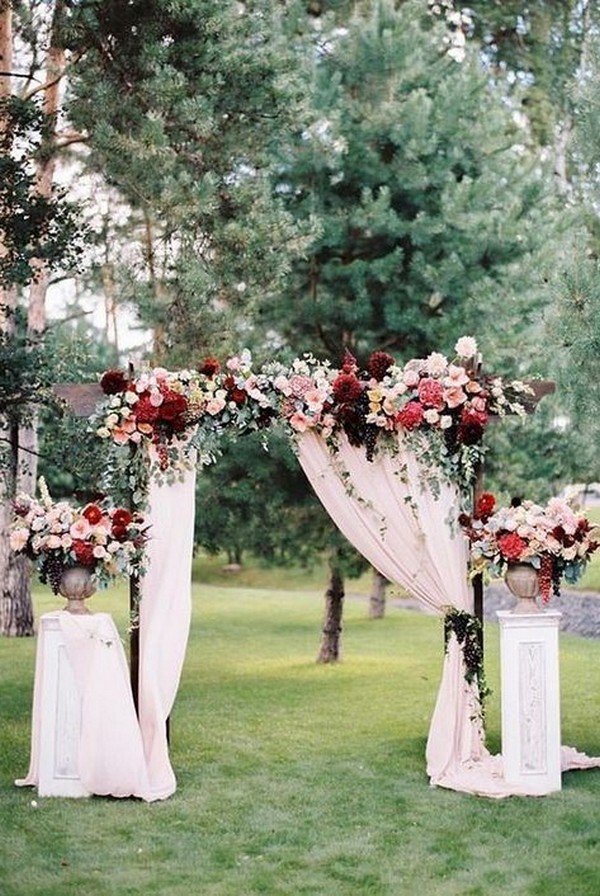 rustic outdoor fall wedding arches and backdrop #wedding #weddingideas #fallwedding #weddingarches