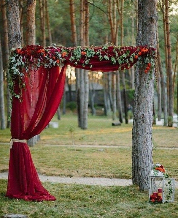 rustic outdoor fall wedding arches and backdrop #wedding #weddingideas #fallwedding #weddingarches