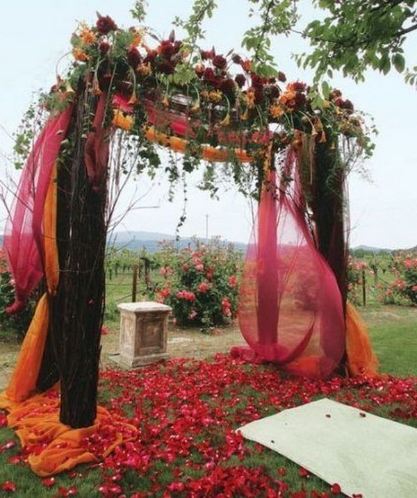 rustic outdoor fall wedding arches and backdrop #wedding #weddingideas #fallwedding #weddingarches