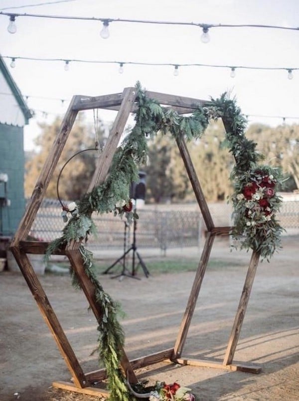 rustic outdoor fall wedding arches and backdrop #wedding #weddingideas #fallwedding #weddingarches