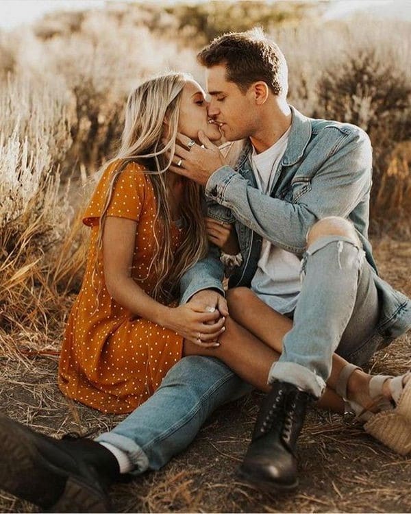 35+ Epic Fall Engagement Photo Ideas - Oh The Wedding Day