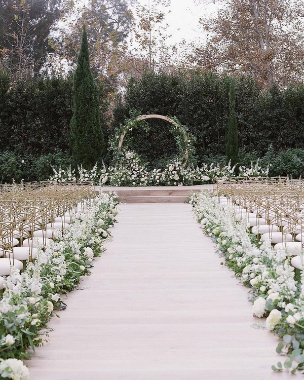 outdoor simple chic wedding aisle