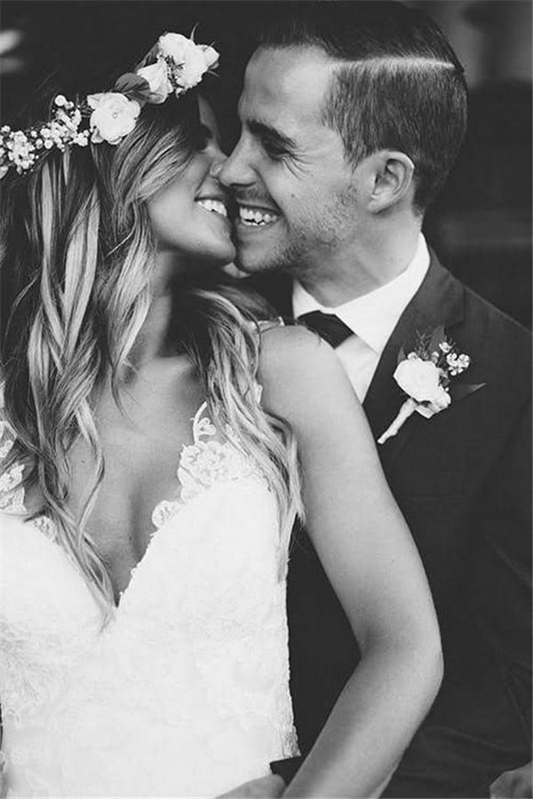 Black and White Wedding Photography Ideas #wedding #weddingphotos #weddingideas #Photography