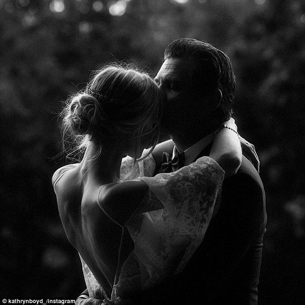 Black and White Wedding Photography Ideas #wedding #weddingphotos #weddingideas #Photography