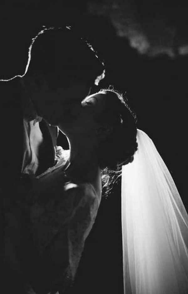 Black and White Wedding Photography Ideas #wedding #weddingphotos #weddingideas #Photography