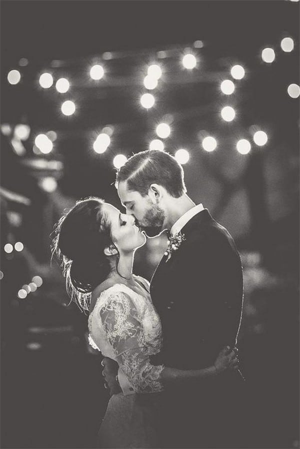 Black and White Wedding Photography Ideas #wedding #weddingphotos #weddingideas #Photography