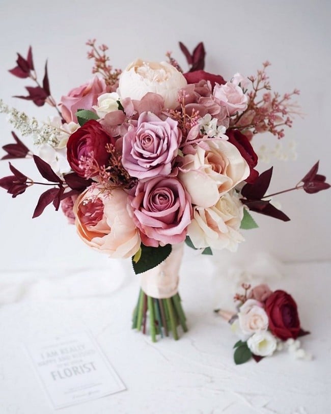 Dusty rose wedding bouquet ideas  #wedding #weddingbouquets #weddingideas