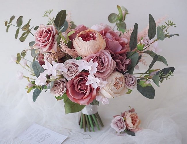 Dusty rose wedding bouquet ideas  #wedding #weddingbouquets #weddingideas