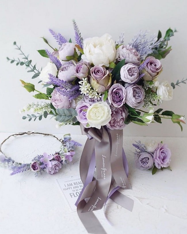 Lilac purple wedding bouquet ideas #wedding #weddingbouquets #weddingideas