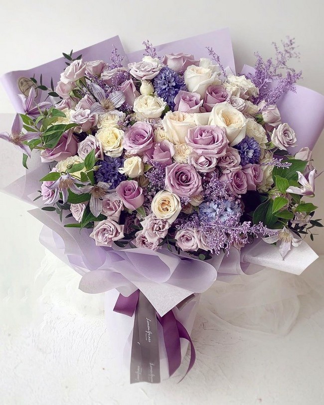 Pink and lilac purple wedding bouquet ideas #wedding #weddingbouquets #weddingideas