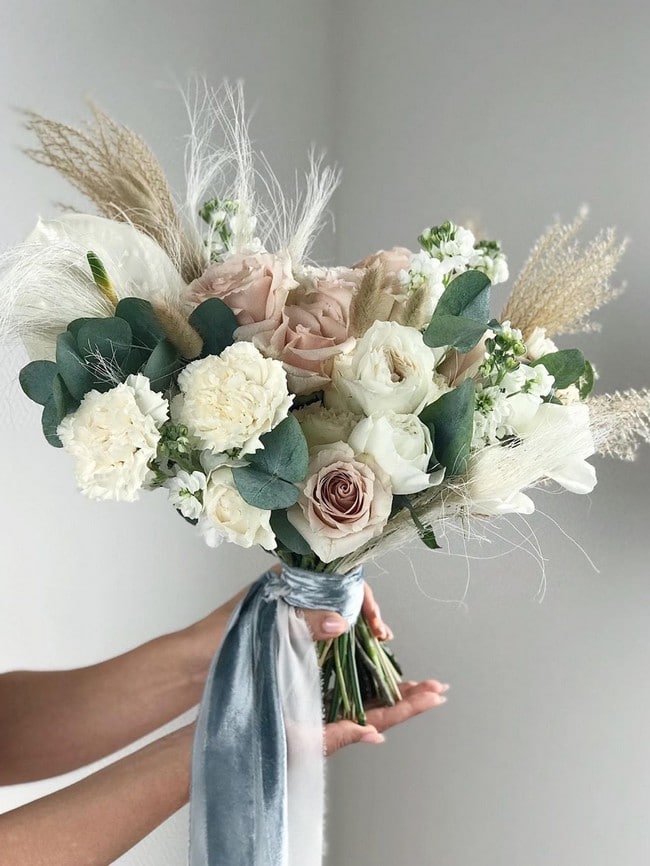 Unique wedding bouquet ideas from flowerna.ru  #wedding #flowers #weddingbouquets #weddingideas