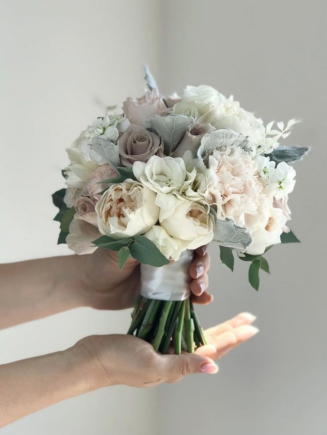 Unique wedding bouquet ideas from flowerna.ru  #wedding #flowers #weddingbouquets #weddingideas