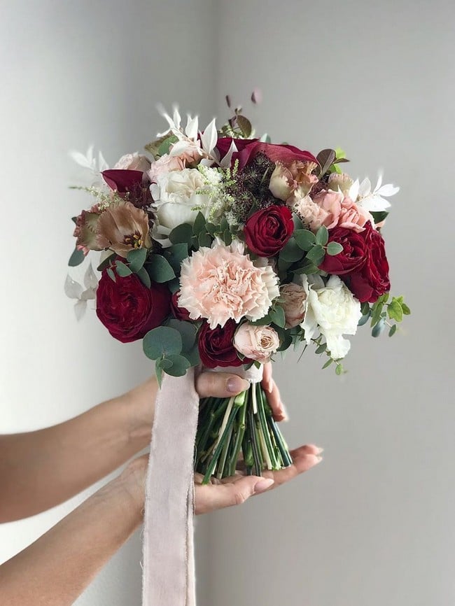 Unique wedding bouquet ideas from flowerna.ru  #wedding #flowers #weddingbouquets #weddingideas