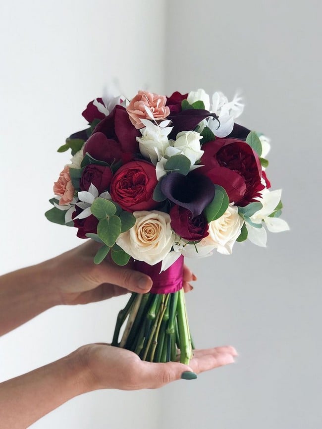 Unique wedding bouquet ideas from flowerna.ru  #wedding #flowers #weddingbouquets #weddingideas