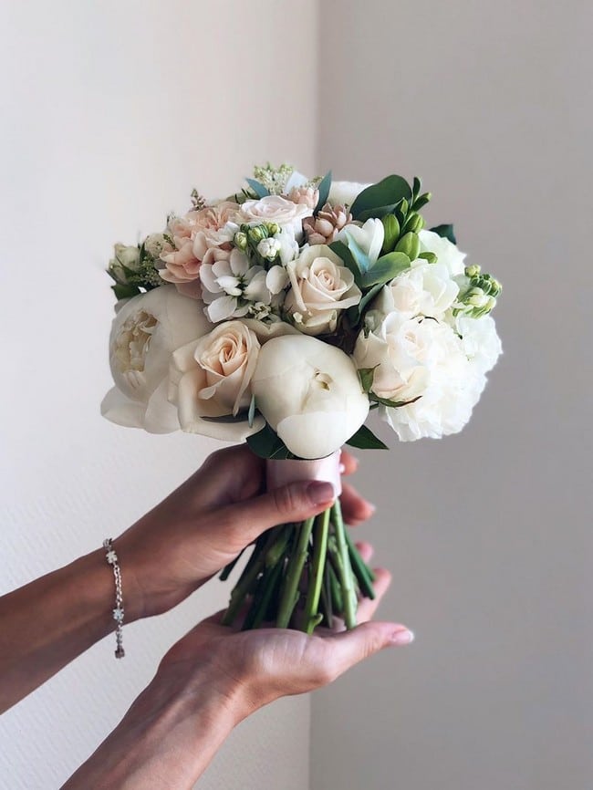 Unique wedding bouquet ideas from flowerna.ru  #wedding #flowers #weddingbouquets #weddingideas