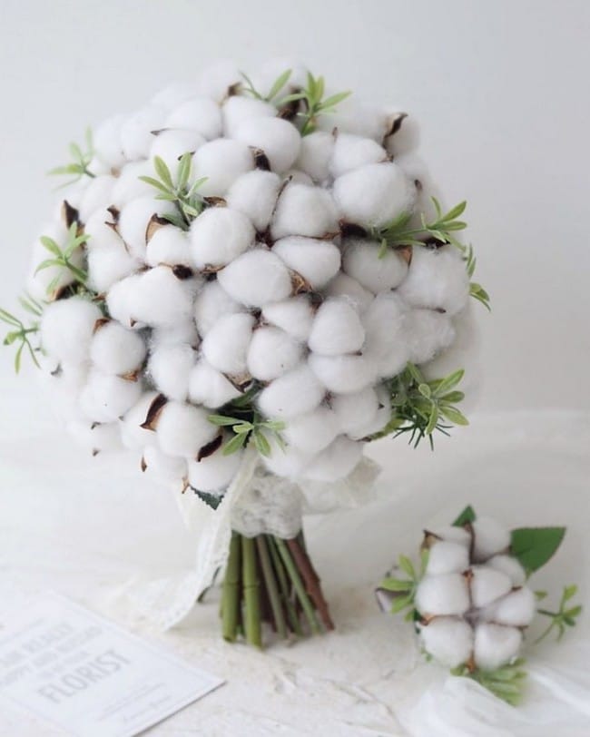 White and green wedding bouquet ideas #wedding #weddingbouquets #weddingideas