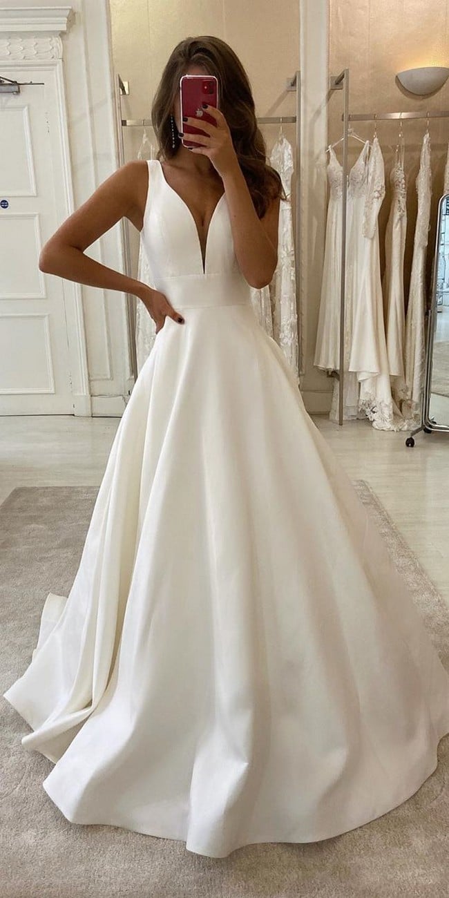 eleganza sposa Lace wedding dresses #wedding #weddingideas #weddingdresses