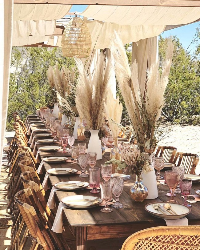 Bohemian Pampas Grass Wedding Ideas #bohoweddings #weddingideas #bohemian 