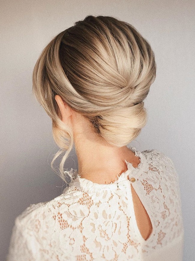 Olga Hampshire Wedding Updo Hairstyles #wedding #hair #hairstyles #weddingideas #weddingupdos