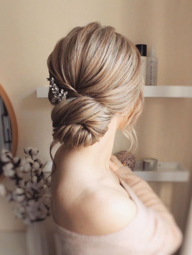 Olga Hampshire Wedding Updo Hairstyles #wedding #hair #hairstyles #weddingideas #weddingupdos