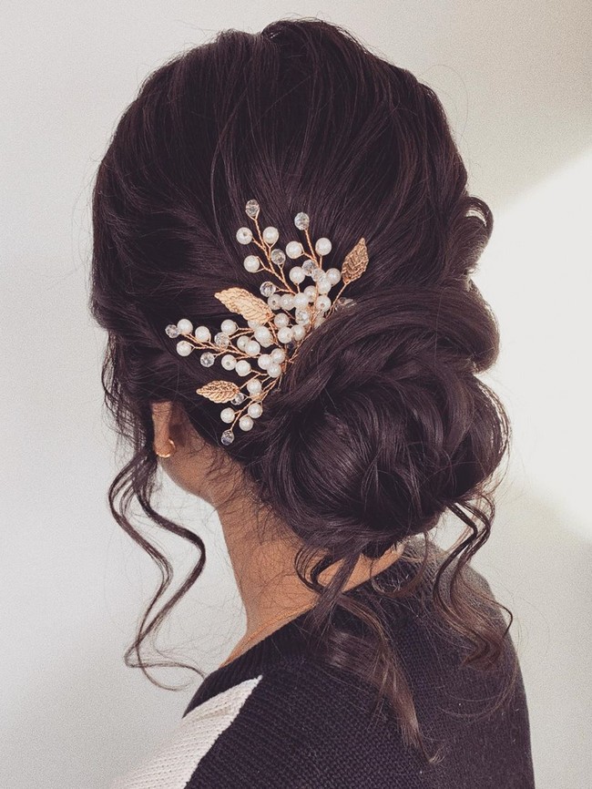 Olga Hampshire Wedding Updo Hairstyles #wedding #hair #hairstyles #weddingideas #weddingupdos