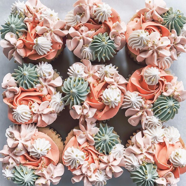 laurynmariebakes Cupcake Decorating Ideas  #cakes #cupcakes 