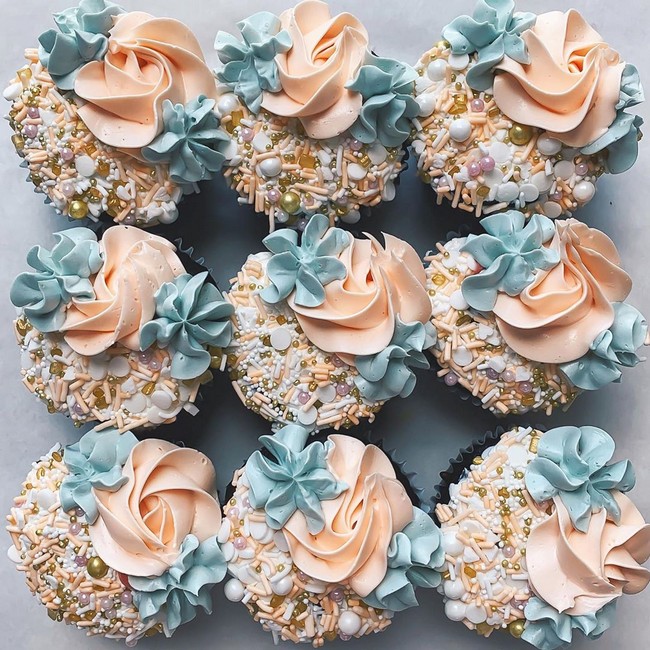 laurynmariebakes Cupcake Decorating Ideas  #cakes #cupcakes 