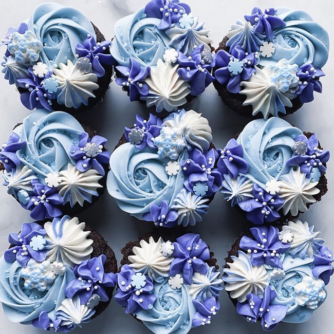 laurynmariebakes Cupcake Decorating Ideas  #cakes #cupcakes 