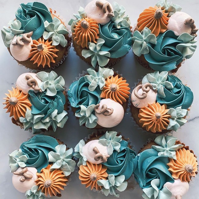 laurynmariebakes Cupcake Decorating Ideas  #cakes #cupcakes 