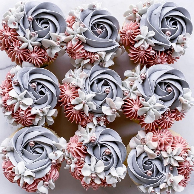 laurynmariebakes Cupcake Decorating Ideas  #cakes #cupcakes 