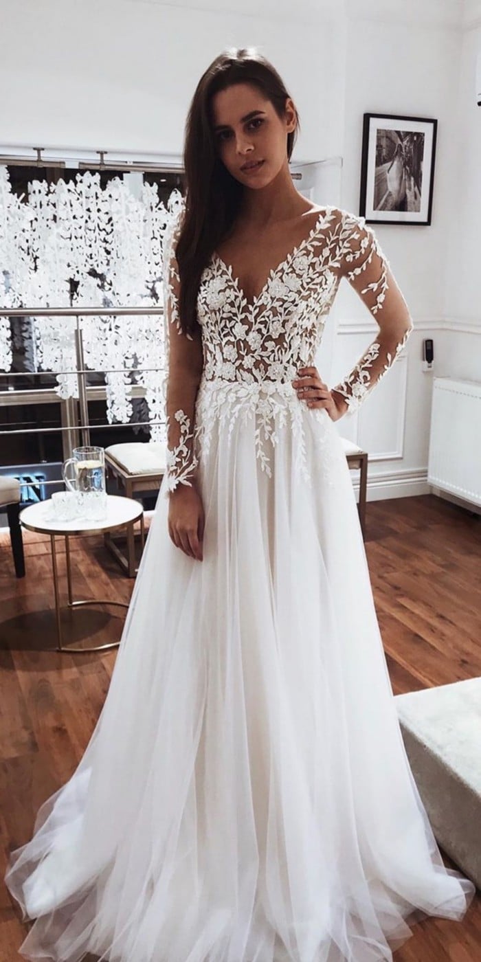 Lace Wedding Dresses from tomsebastien_official #wedding #dresses #weddingdresses #weddingideas #bridaldresses